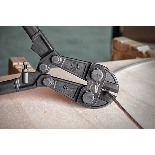 milwaukee-48-22-4018-18-optimized-forged-steel-heat-treated-bolt-cutter-48-22-4018-milwaukee