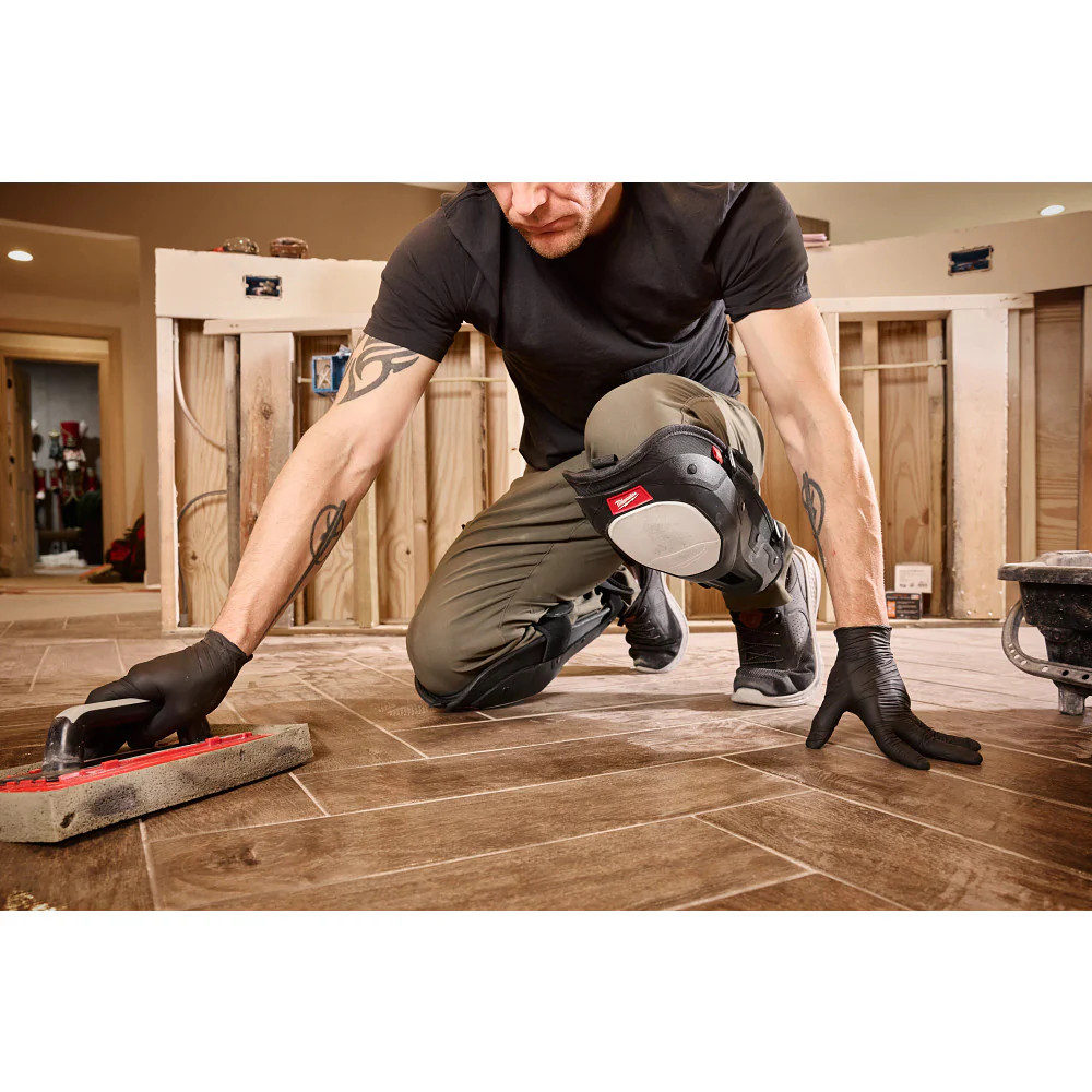 milwaukee-48-73-6070-comfortable-lightweight-dynamic-flooring-knee-pad-48-73-6070-milwaukee