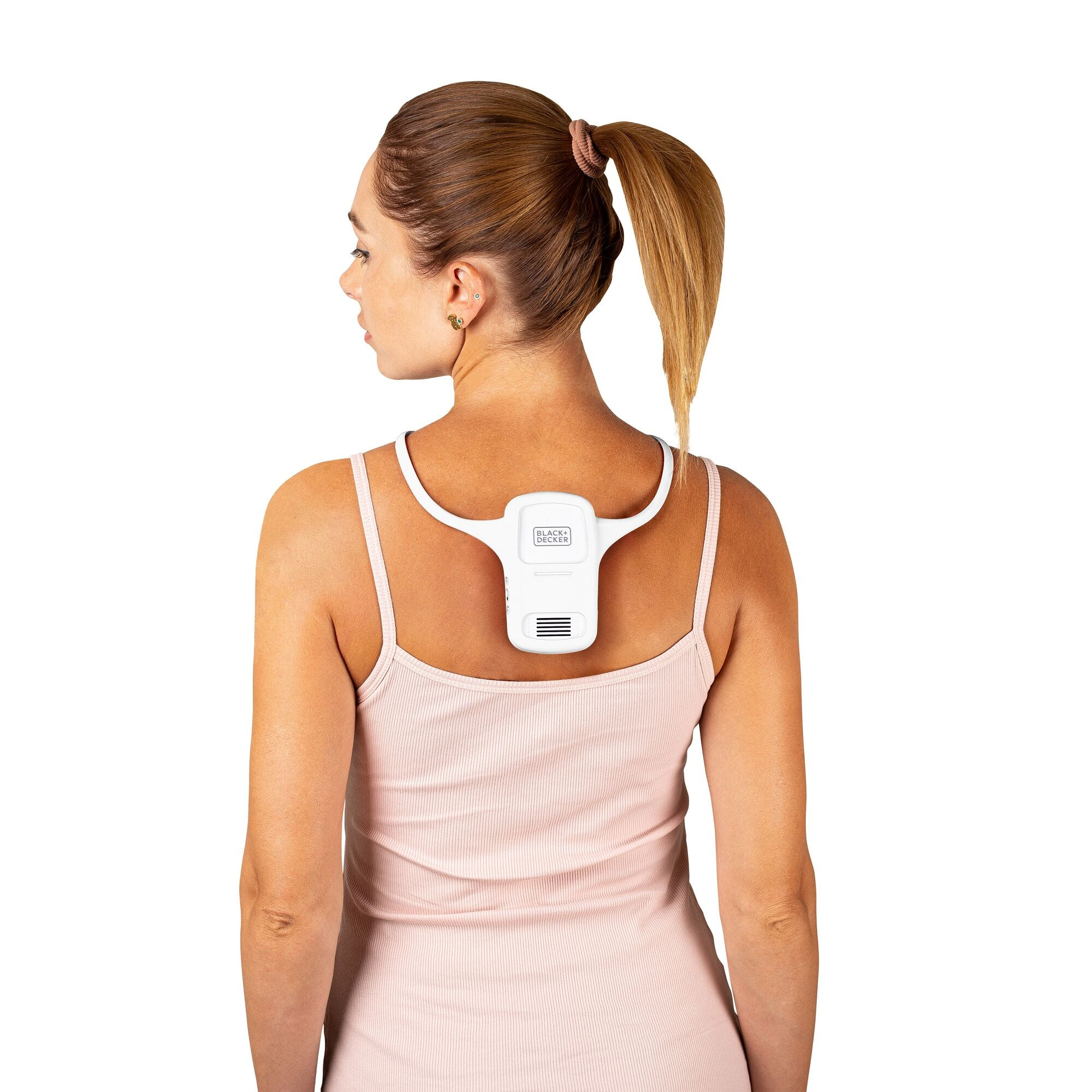 comfortpak-wearable-cooling-and-heating-device-cloud-white-bcwcc101-10-blackdecker