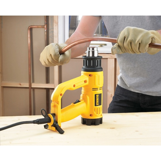 1800w-heat-gun-d26411-qs-dewalt