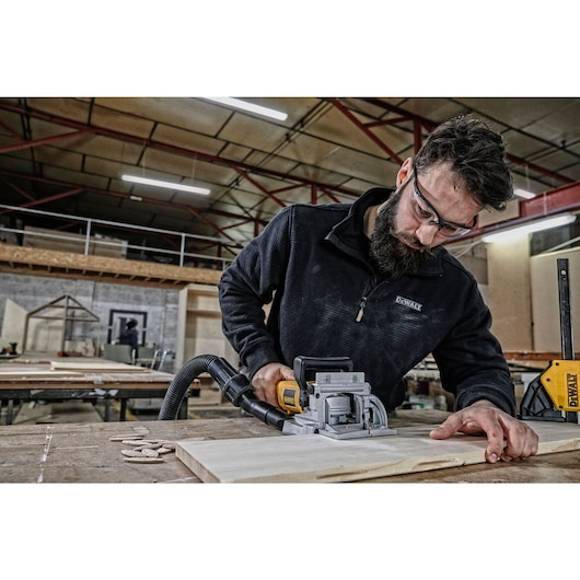 600w-biscuit-joiner-dw682k-qs-dewalt