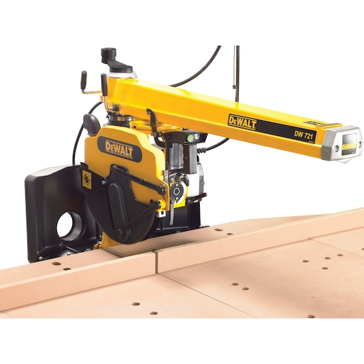 2000w-300mm-radial-arm-saw-dw721kn-qs-dewalt