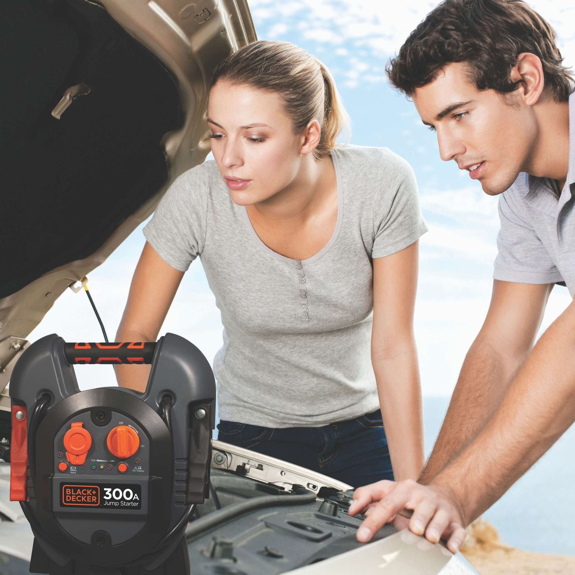 portable-jump-starter-700-peak-amp-battery-booster-j312b-blackdecker