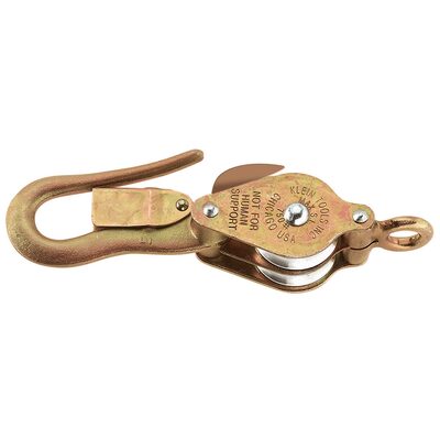 Klein Tools Block with Eye and Nose Extended Over Keeper